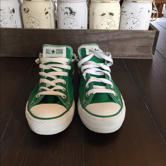 Converse Shoes - Women's green Converse size 7